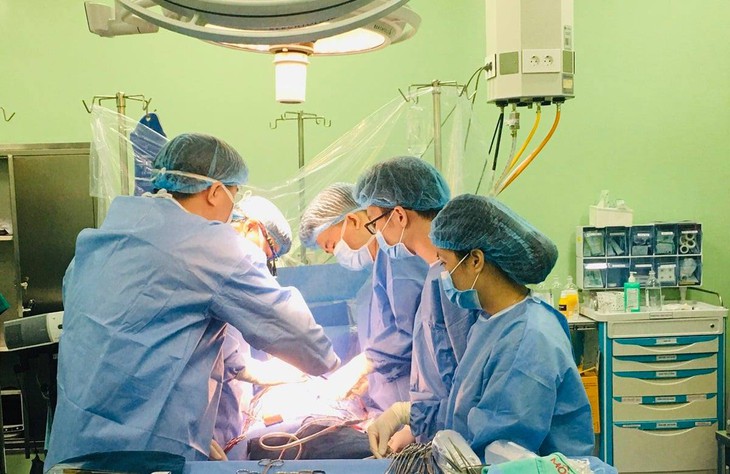 "Hồi sinh" trái tim có bệnh lý vô cùng phức tạp, cứu sống bệnh nhi sơ sinh nặng 1,5 kg - Ảnh 1. "Hồi sinh" trái tim có bệnh lý vô cùng phức tạp, cứu sống bệnh nhi sơ sinh nặng 1,5 kg - Ảnh 1.