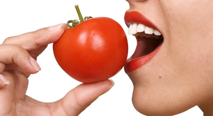 Đừng để răng ố vàng kém xinh, áp dụng những cách sau, hàm răng bạn trắng sáng tự nhiên không lo hóa chất - Ảnh 2.
