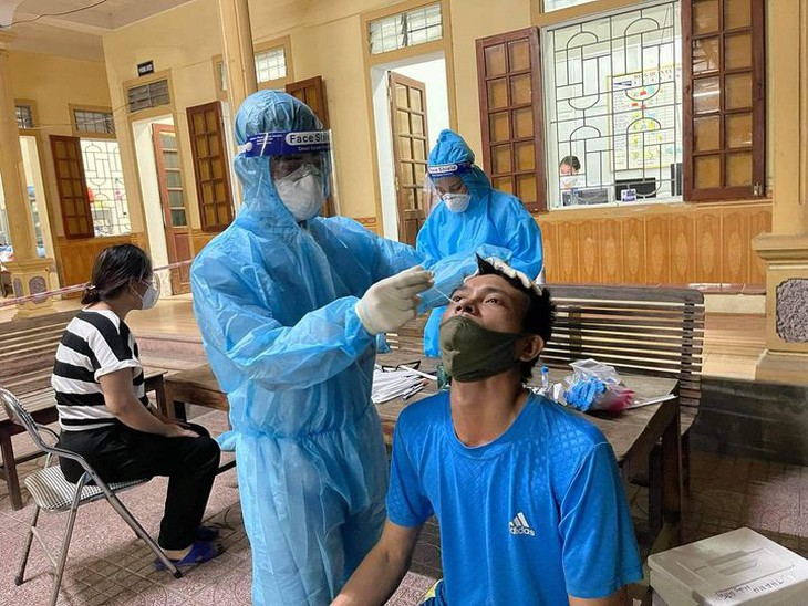 Sáng 7/11: Gần 840.000 bệnh nhân COVID-19 đã khỏi; Thêm 1,3 triệu liều vaccine Pfizer về Việt Nam  - Ảnh 1.