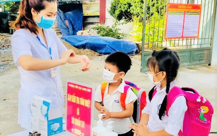 Học sinh ở địa bàn cấp độ dịch 1, 2 được đi học trực tiếp