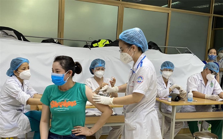 Bộ Y tế: Kết hợp việc cấp Căn cước công dân và tiêm vaccine phòng COVID-19