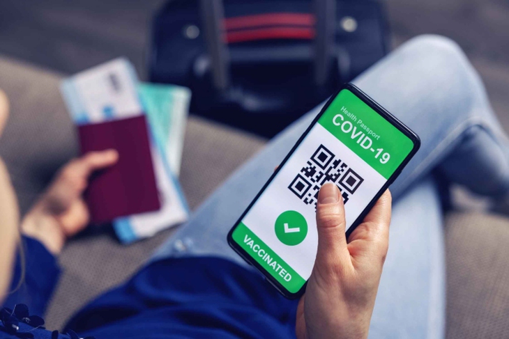 Quy trình cấp hộ chiếu vaccine điện tử thế nào? Vì sao mã QR có giá trị 12 tháng? - Ảnh 1.