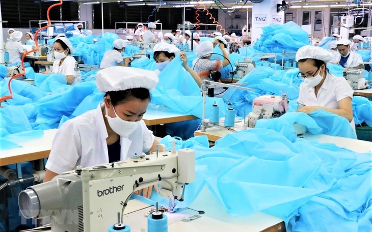 Doanh nghiệp khó khăn vì COVID-19 được giảm 30% thuế thu nhập, giảm 30% VAT