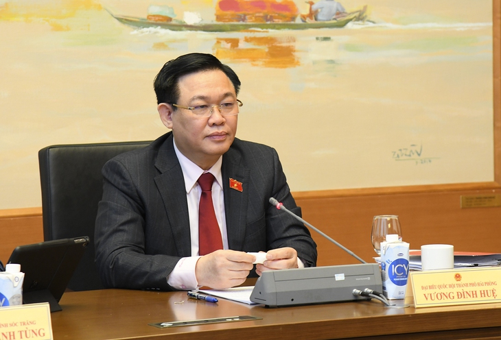 Chủ tịch Quốc hội: "Cuộc sống mà không có bảo hiểm giống như đi cầu thang không có tay vịn" - Ảnh 2.