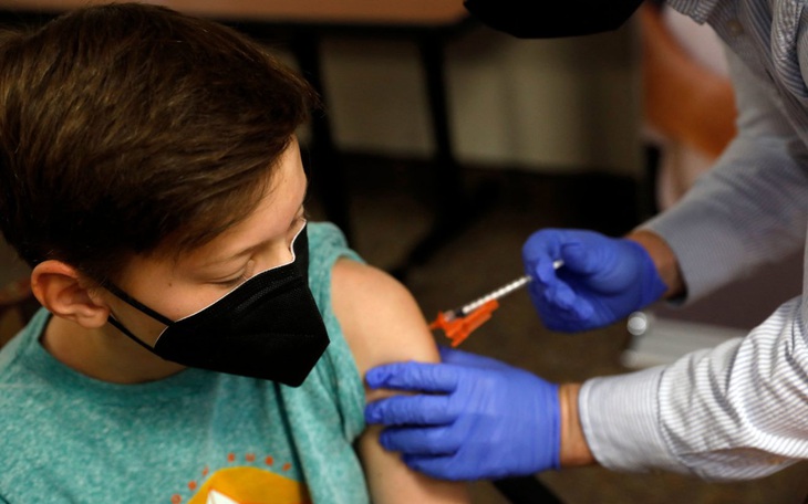 Bộ Y tế: Các địa phương căn cứ tình hình dịch và nguồn vaccine COVID-19 để tiêm cho trẻ từ 12-17 tuổi