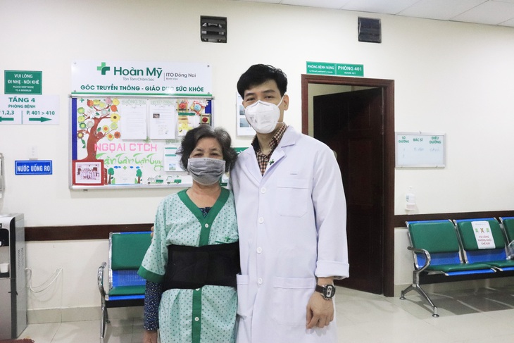 Phục hồi vận động cho bệnh nhân mắc bệnh lý cột sống nặng - Ảnh 1.