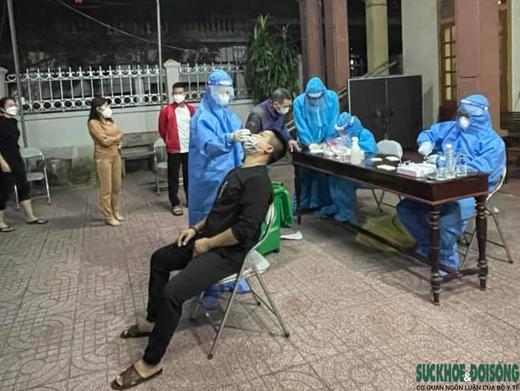 Nghệ An: Nguy cơ bùng phát dịch từ 11 ổ dịch ở TP Vinh đang bị mất dấu F0 - Ảnh 4.
