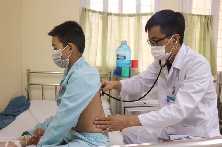 Gia tăng trẻ nhập viện do viêm não virus - Ảnh 1. Gia tăng trẻ nhập viện do viêm não virus - Ảnh 1.