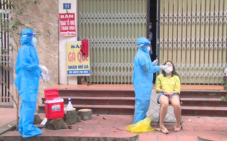 Thêm nhiều địa phương ghi nhận ca mắc trong khu công nghiệp - Ảnh 2. Thêm nhiều địa phương ghi nhận ca mắc trong khu công nghiệp - Ảnh 2.