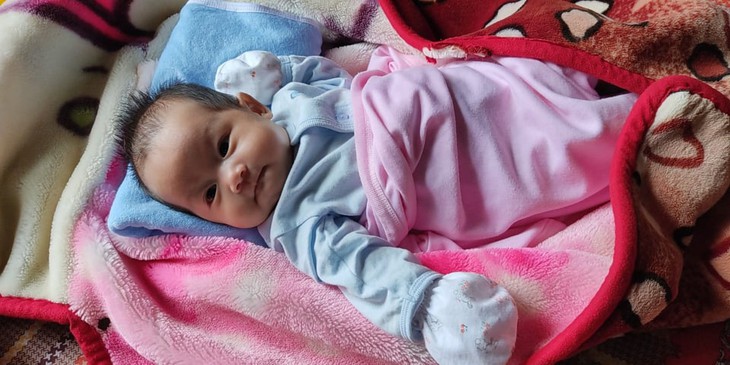 Thanh Hóa: Mẹ mất vì COVID -19, con thơ khát sữa khóc lạc giọng mỗi đêm - Ảnh 1.