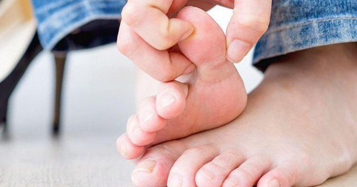 Thường xuyên ăn các món từ nước hầm xương, bé gái 7 tuổi mắc "bệnh của người già"