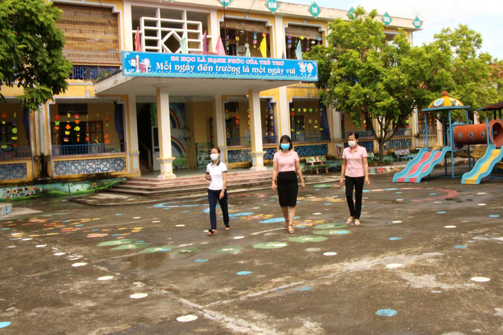 Hải Dương: Xuất hiện ca dương tính, hơn 20.000 học sinh huyện Ninh Giang tạm dừng đến trường - Ảnh 2. Hải Dương: Xuất hiện ca dương tính, hơn 20.000 học sinh huyện Ninh Giang tạm dừng đến trường - Ảnh 2.