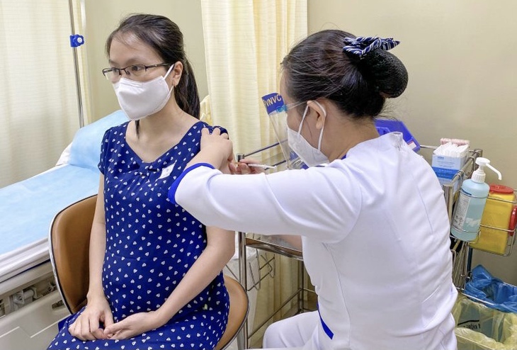 Tại sao phụ nữ cần tiêm vaccine phòng bệnh trước và trong thai kỳ? - Ảnh 4.