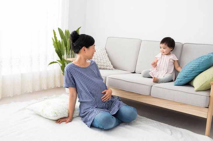 Nghiên cứu của Canada: Bà bầu càng ốm nghén nặng con sinh ra càng thông minh - Ảnh 2.