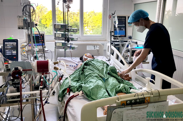 Cứu sống bệnh nhân viêm cơ tim cấp nặng bằng can thiệp ECMO - Ảnh 2.