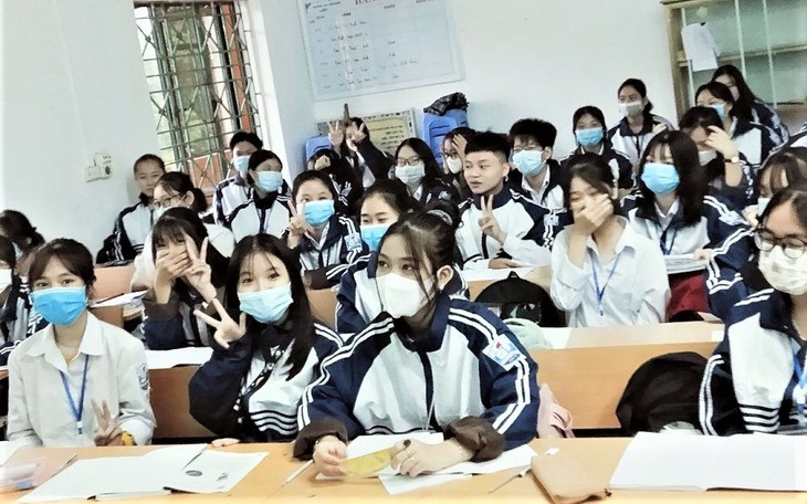 Thêm 21 giáo viên và học sinh mắc COVID-19, Phú Thọ lại hủy kế hoạch cho học sinh tới trường