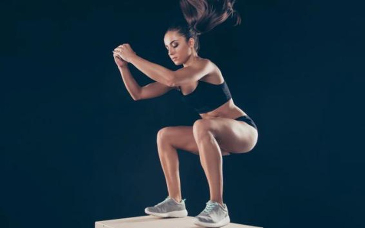 Bài tập squat có thể giúp tăng kích thước vòng 3?