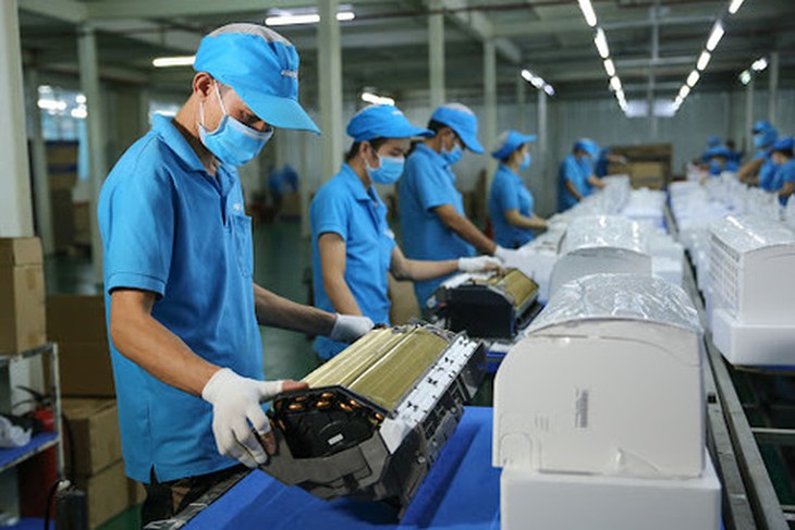 Chỉ số sản xuất toàn ngành công nghiệp TP.HCM dần phục hồi nhờ nới lỏng giãn cách - Ảnh 1.