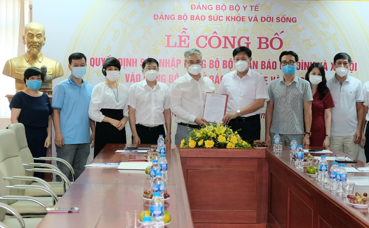 Sáp nhập Đảng bộ Báo Gia đình & Xã hội vào Đảng bộ Báo Sức khỏe & Đời sống, chuẩn y chức danh Bí thư Đảng ủy Báo Sức khỏe & Đời sống - Ảnh 2.