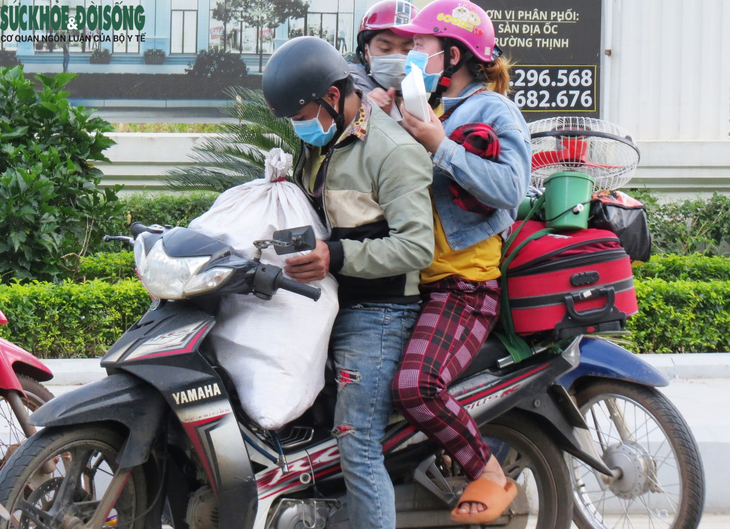 Nghệ An: Hỗ trợ, đón hàng trăm lao động đi xe máy về quê - Ảnh 5. Nghệ An: Hỗ trợ, đón hàng trăm lao động đi xe máy về quê - Ảnh 5.