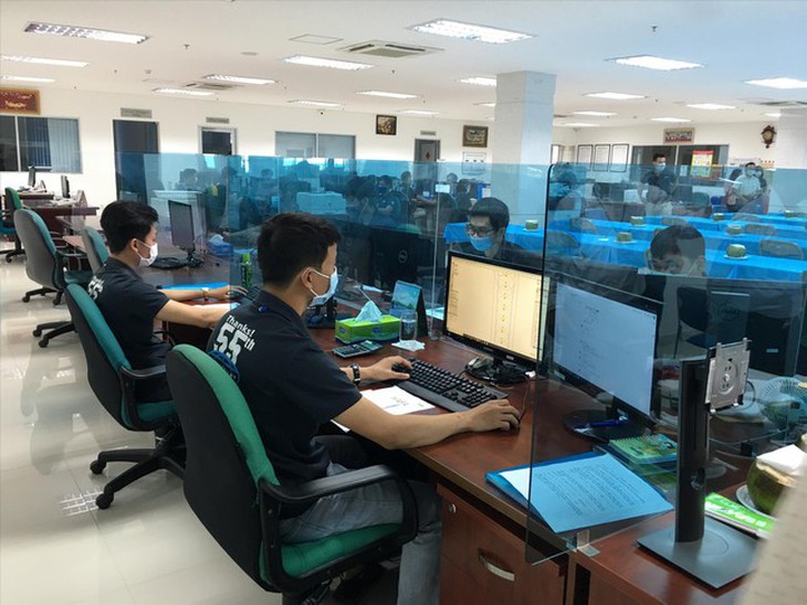 Quy định "lao động xanh" để tái sản xuất có làm khó doanh nghiệp sau dịch COVID-19? - Ảnh 2. Quy định "lao động xanh" để tái sản xuất có làm khó doanh nghiệp sau dịch COVID-19? - Ảnh 2.