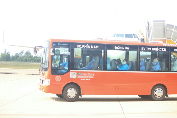Chuyến bay nghĩa tình đưa hàng trăm thai phụ từ TP. HCM về quê - Ảnh 8.
