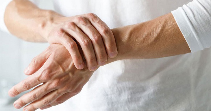 Đau khớp cổ tay nên làm gì?- Ảnh 1.