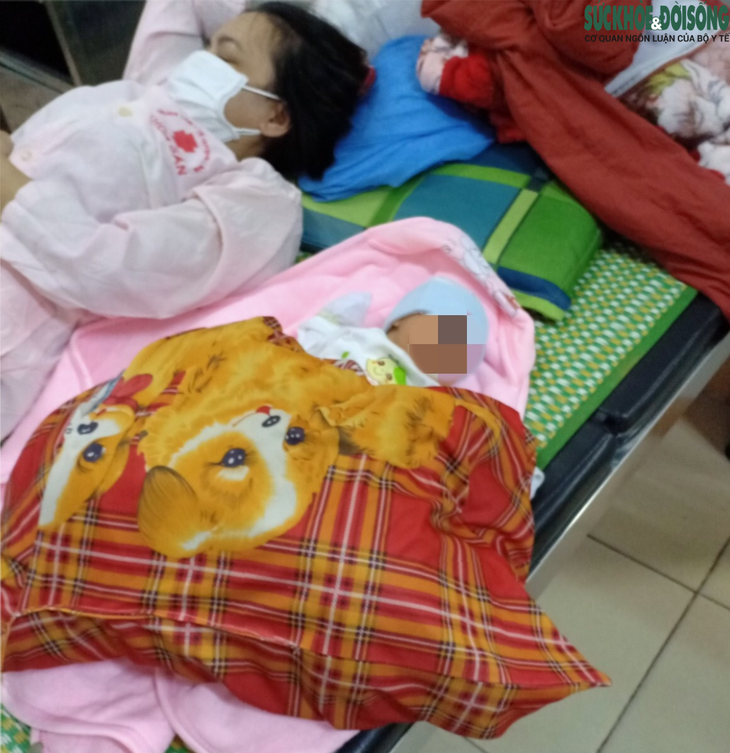 Sản phụ sinh con khi đang trên đường từ TP. HCM về Nghệ An - Ảnh 1.