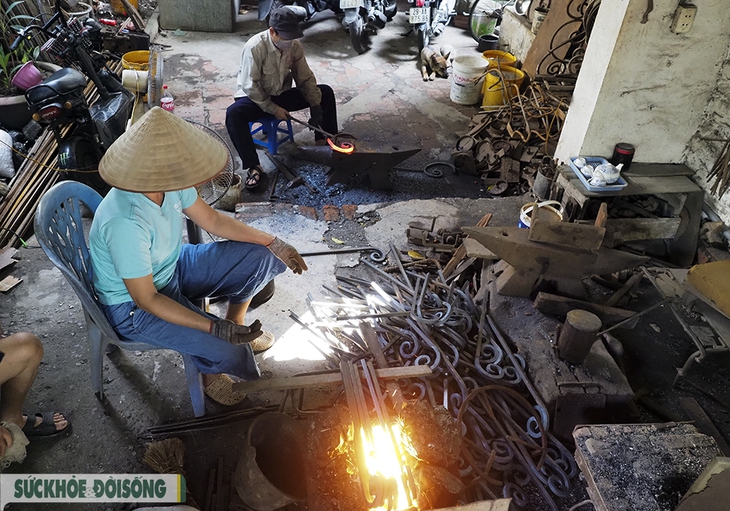 Nghề rèn từ làng lên phố - Ảnh 2.