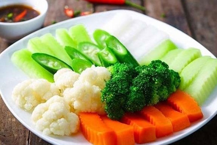 Người đang hóa trị, xạ trị ung thư nên ăn gì và kiêng ăn gì? - Ảnh 5.