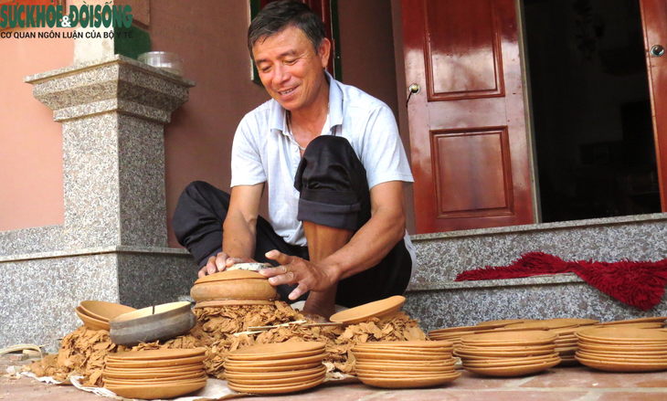 Nhọc nhằn nghề "bán xương nuôi thịt"   - Ảnh 2.