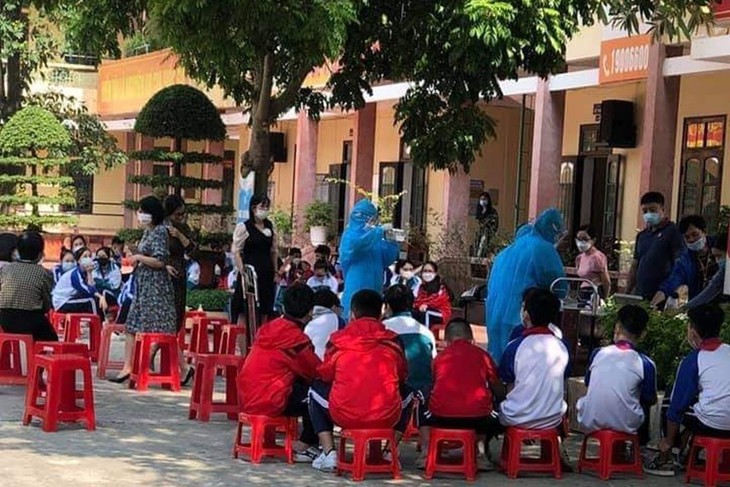 Thêm nhiều ca mắc cộng đồng, Nam Định tạm thời phong tỏa một xã - Ảnh 1.