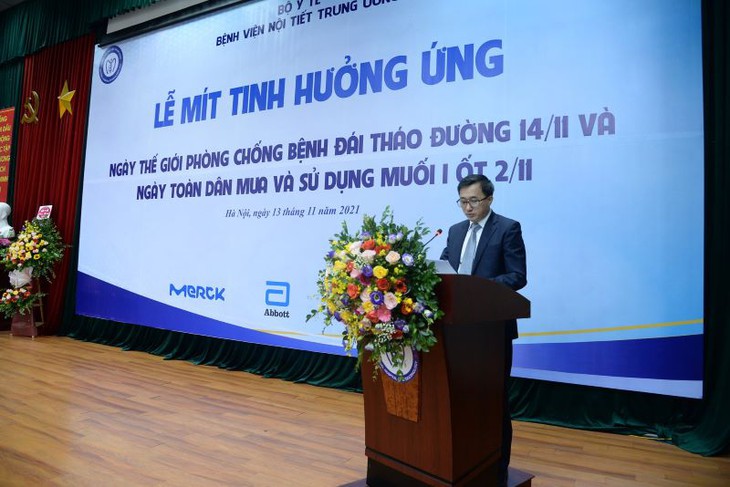 Sử dụng muối ăn i-ốt hằng ngày để phòng bệnh - Ảnh 1.