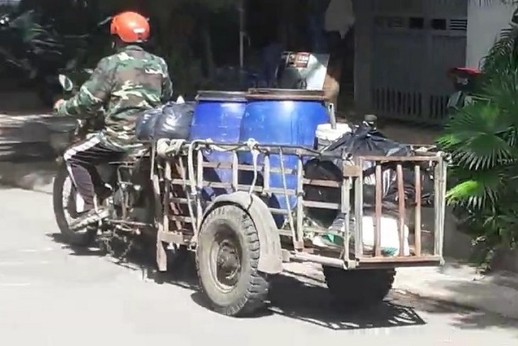 Hà Nội – Xe lôi, xe kéo lại “tung hoành” cuối năm - Ảnh 3.
