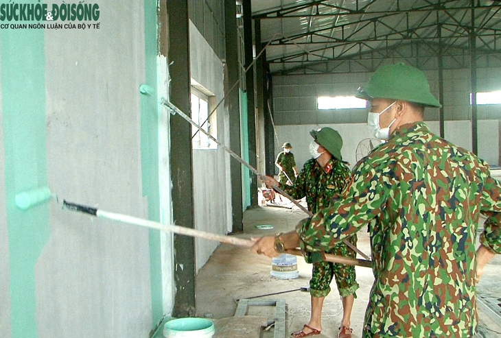 Thừa Thiên Huế: Quân đội gấp rút chuẩn bị khu thu dung và điều trị F0 - Ảnh 3. Thừa Thiên Huế: Quân đội gấp rút chuẩn bị khu thu dung và điều trị F0 - Ảnh 3.