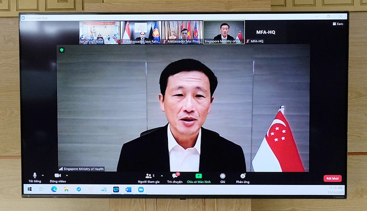 Bộ trưởng Bộ Y tế Việt Nam và Singapore thảo luận việc đi lại giữa hai nước trong tình hình mới - Ảnh 3. Bộ trưởng Bộ Y tế Việt Nam và Singapore thảo luận việc đi lại giữa hai nước trong tình hình mới - Ảnh 3.