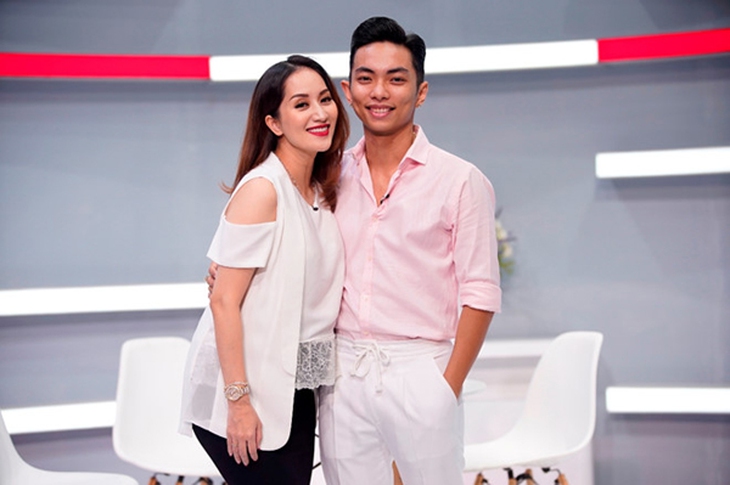 Khánh Thi - Lệ Quyên: Người bị gọi là "yêu tinh già", người mang tiếng như "2 mẹ con" bên tình trẻ kém 11 tuổi - Ảnh 2.