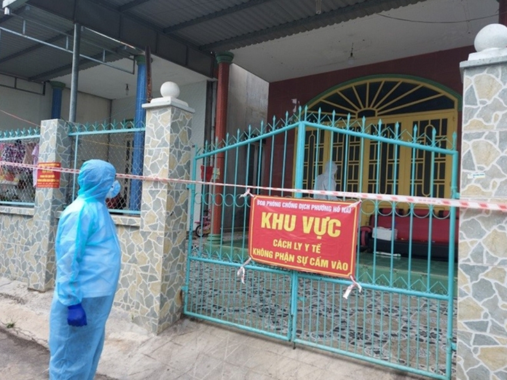 Nhiều tỉnh, thành cho cách ly F1 tại khách sạn, chăm sóc F0 tại nhà - Ảnh 3.