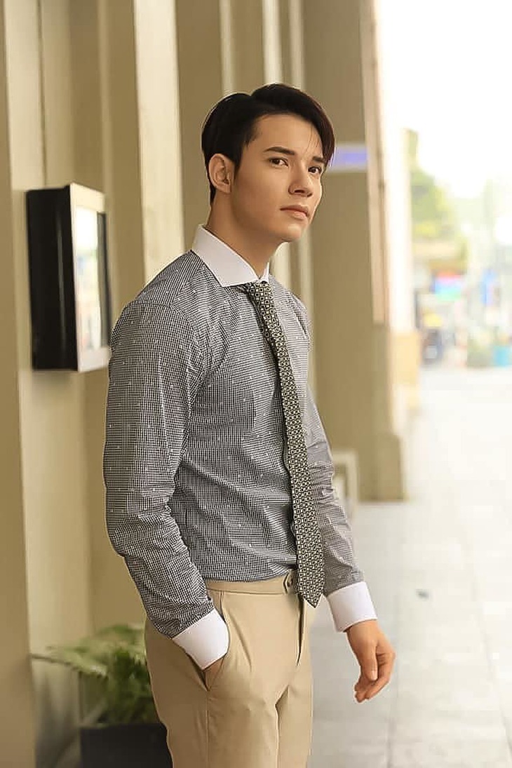 Diễn viên Sỹ Hưng: 'Trai hư' lột xác ở Đại thi hào Nguyễn Du - Ảnh 2. Diễn viên Sỹ Hưng: 'Trai hư' lột xác ở Đại thi hào Nguyễn Du - Ảnh 2.