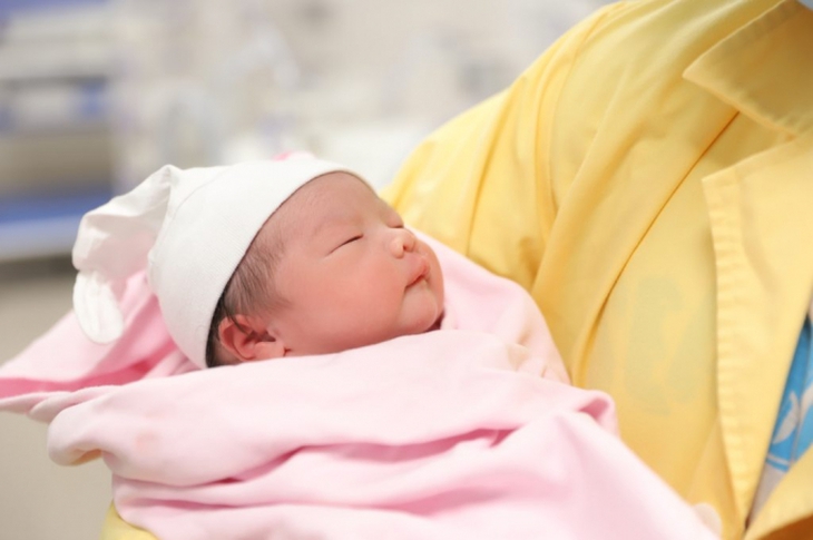 Sinh con thứ 2 được tặng tiền triệu: Các nước trên thế giới sao? - Ảnh 2.