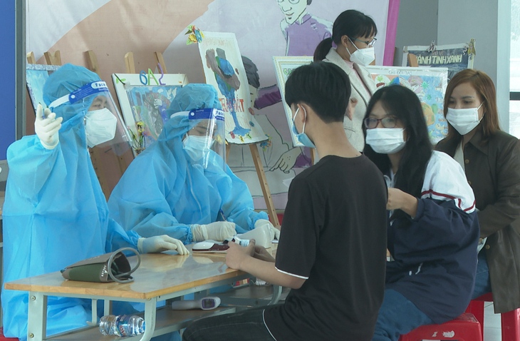 Thêm nhiều F0 liên quan đến chùm COVID-19 chưa rõ nguồn lây ở Hà Nam - Ảnh 2. Thêm nhiều F0 liên quan đến chùm COVID-19 chưa rõ nguồn lây ở Hà Nam - Ảnh 2.
