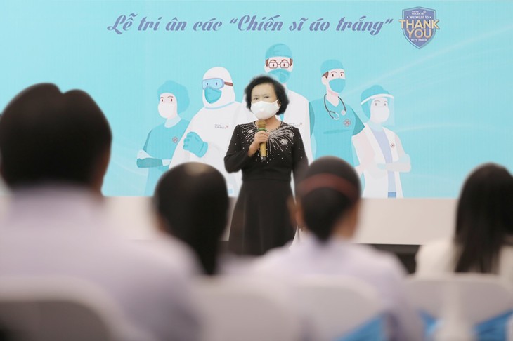 Bệnh viện Gia An 115: Đón Bằng khen của UBND TP.HCM và tri ân các "chiến sĩ áo trắng" phòng, chống COVID-19 - Ảnh 2.