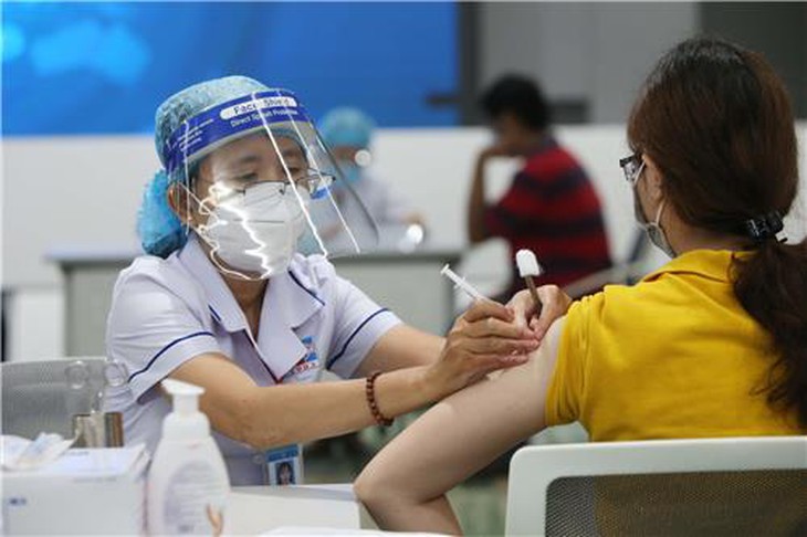 Chiều 16/1: Đã tiêm hơn 168 triệu liều vaccine phòng COVID-19; Có 34 tỉnh, thành bao phủ đủ 2 liều cho trẻ từ 12-17 tuổi - Ảnh 1. Chiều 16/1: Đã tiêm hơn 168 triệu liều vaccine phòng COVID-19; Có 34 tỉnh, thành bao phủ đủ 2 liều cho trẻ từ 12-17 tuổi - Ảnh 1.