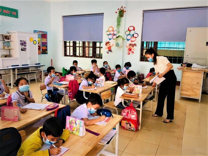Những người mang nặng trách nhiệm và yêu thương ươm mầm non tương lai trên dãy Trường Sơn - Ảnh 1.