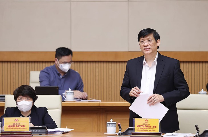 Số ca tử vong, nguy kịch do COVID-19 giảm mạnh sau hơn 1 tháng thực hiện Nghị quyết 128 - Ảnh 2. Số ca tử vong, nguy kịch do COVID-19 giảm mạnh sau hơn 1 tháng thực hiện Nghị quyết 128 - Ảnh 2.