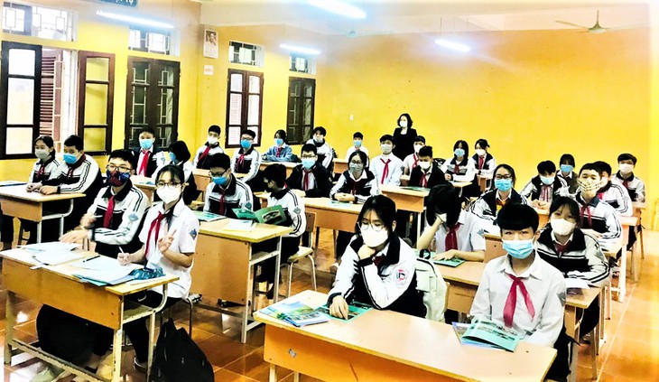 Hà Nội: Từ 22/11, học sinh lớp 9 của 17 huyện, thị xã trở lại trường - Ảnh 2.