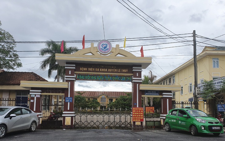 Quảng Bình phát hiện nhiều ca mắc COVID-19 trong bệnh viện, số người về từ vùng dịch dương tính vẫn tăng - Ảnh 2.