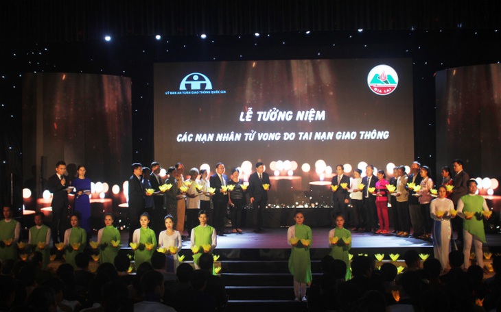 Lễ tưởng niệm các nạn nhân tử vong do tai nạn giao thông và thông điệp "vì người ở lại"