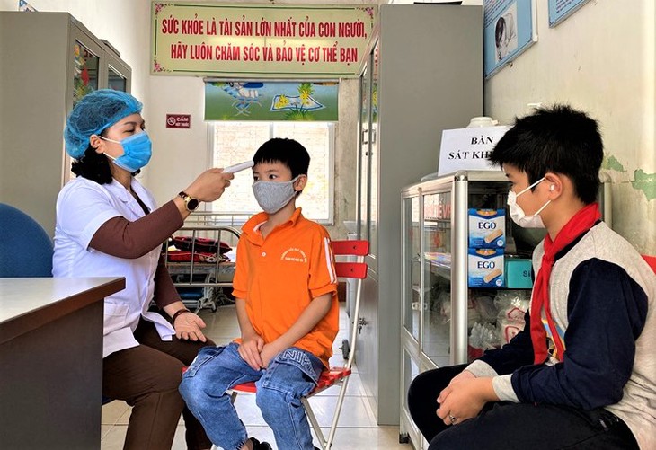 Vĩnh Phúc: Số ca mắc tăng, nhiều trường học chuyển trạng thái dạy trực tuyến để phòng, chống dịch - Ảnh 2. Vĩnh Phúc: Số ca mắc tăng, nhiều trường học chuyển trạng thái dạy trực tuyến để phòng, chống dịch - Ảnh 2.