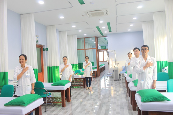 Những bệnh lý được điều trị hiệu quả bằng y học cổ truyền phục hồi chức năng - Ảnh 2. Những bệnh lý được điều trị hiệu quả bằng y học cổ truyền phục hồi chức năng - Ảnh 2.